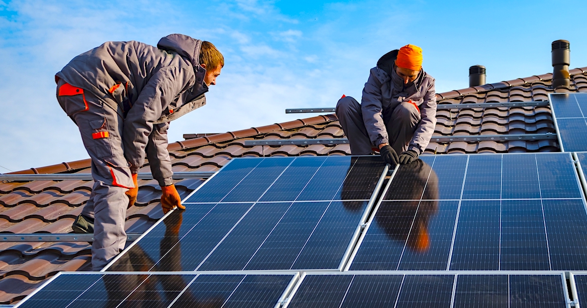 Installera solceller till ditt hem – så här räknar du och väljer rätt