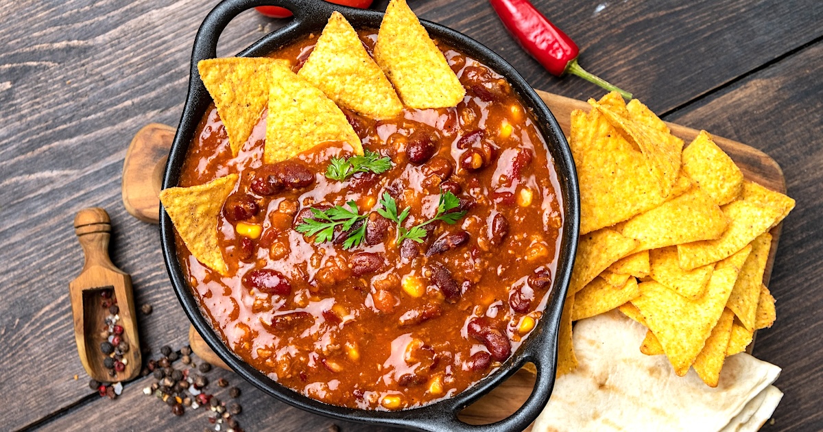 Fredagsmys: chili con carne med tortillachips och guacamole